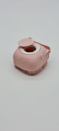 2-in-1 Pet Bath Brush — packaging and accessories