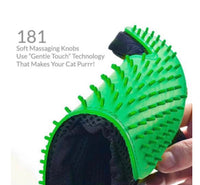 Deshedding Grooming Glove — close-up detail